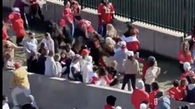 美國,堪薩斯市警方,職業美式足球聯盟,NFL超級盃,遊行,槍擊https://twitter.com/NFLNotify/status/1757875450204791126