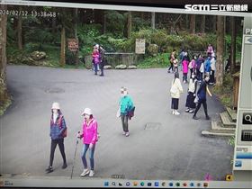 9旬嬤走春失聯陳屍溪谷　網：都沒人在顧?（圖／翻攝畫面）