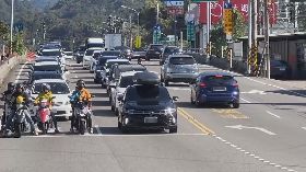 苗栗草莓溫泉季  春節連假湧入逾15