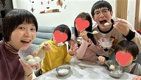 Mom & Dad。（圖／翻攝自Mom & Dad臉書）