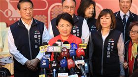 盧秀燕出席台中新春聯合團拜春節連假結束後，台中市政府15日上班首日舉行新春聯合團拜，台中市長盧秀燕（前）出席並接受媒體聯訪。中央社記者郝雪卿攝  113年2月15日