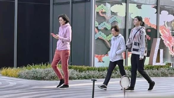 姚明13歲女兒長到190cm　網驚：基因強大