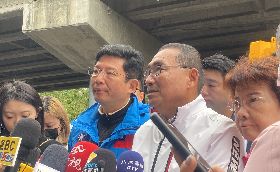 侯友宜訪清潔隊並受訪