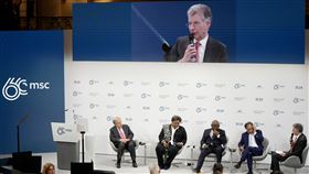來自世界各地的領袖級政治人物、軍事官員和外交官16日齊聚德國慕尼黑參加年度全球安全會議。（圖/美聯社/達志影像)