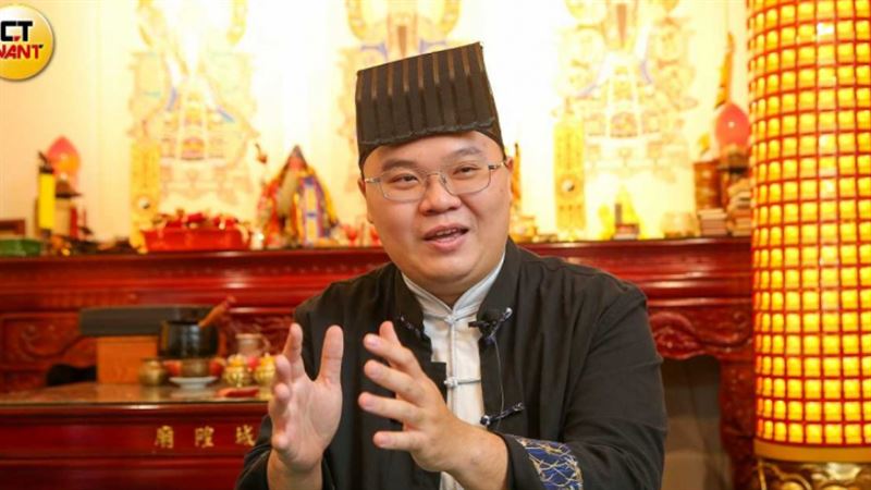 靠3D列印做法器！他在星巴克「幫人收驚」