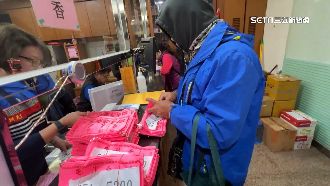 粉紅超跑將啟程！他搶頭香幫9百親友報名