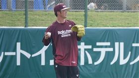 鈴木駿輔石垣島交流賽將先發「亞洲門戶交流賽」中華職棒樂天桃猿隊18日第2戰預計派出日籍投手鈴木駿輔（圖）先發。中央社記者謝靜雯攝  113年2月17日