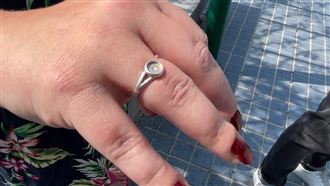 藍寶石遺落中興新村　英女：內有祖父骨灰