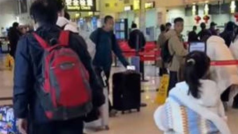 一家5口雲南旅遊　拒買手鐲被導遊趕下車