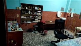 國中畢業當密醫30年，鹿港「許醫師」被起訴，1天份藥物收80元，(圖／翻攝畫面)