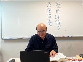 曾文龍預期「2024年房價、地價仍是高高掛在天上。」（圖／MyGoNews提供）