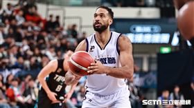 ▲新竹御頂攻城獅洋將霍立飛執行罰球。（圖／記者劉彥池攝影）