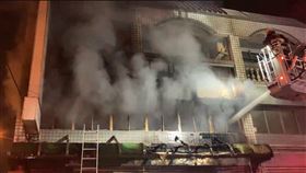 新豐,民宅火警,全面燃燒,受困（圖／翻攝畫面）