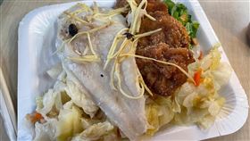 比超商還俗！「雙主菜便當」只要100元　他曝超佛份量驚：真的是台北嗎（圖／翻攝自超商怪事多）