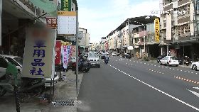 L怒拔公車牌1800