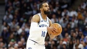 灰狼提前以2年2100萬美元續約36歲主控康利（Mike Conley）。（圖／美聯社／達志影像）