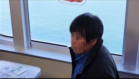 中國大陸漁民遣返，陸方代表拒簽遣返人員證書。（圖／翻攝畫面）