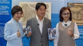 孫翠鳳與唐美雲。（唐美雲歌仔戲團提供