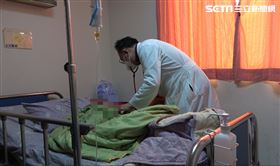 小孩,發燒,住院,打點滴,醫師看診,病房(圖/翻攝畫面)