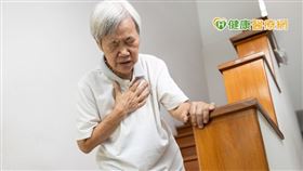 心臟就如同馬達，心房、心室之間的閥門稱為瓣膜，若瓣膜出現問題，就會導致血流不完全，進而引發其他問題。