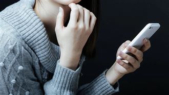 爸曖昧女同事竊錄裸照！兒氣炸傳給綠帽夫