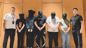 中國近年積極打擊詐騙，並主張將境外台人移送赴中受審，且刑期動輒10年起跳，犯嫌更怕遭刑求等不人道處置，一聽聞要送中往往嚇得屁滾尿流。（圖／新華社）