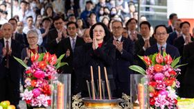 裕隆新春開工 嚴陳莉蓮率集團高階主管祈拜裕隆集團22日在新店總部舉行新春開工祈福儀典，執行長嚴陳莉蓮（前中）率集團高階主管一起祈拜。（裕隆提供）中央社記者鍾榮峰傳真 113年2月22日