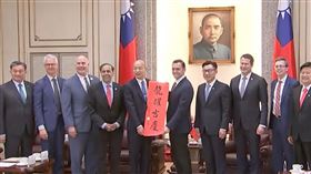 蓋拉格拜會立法院。