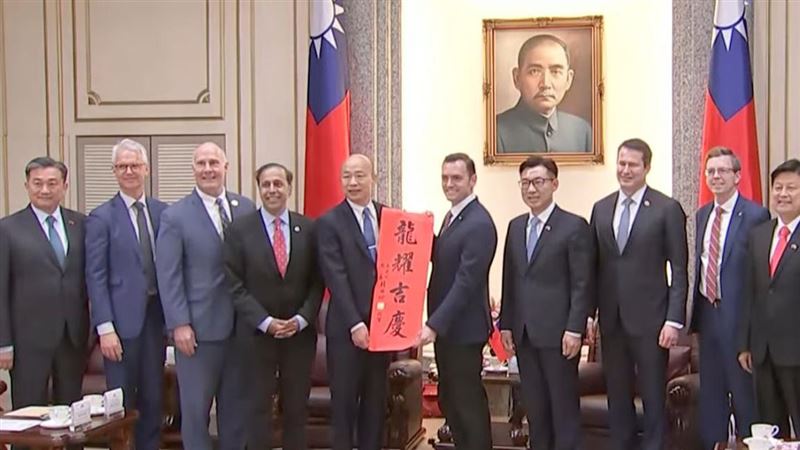 蓋拉格赴立法院拜會！韓國瑜秀英文讚年輕