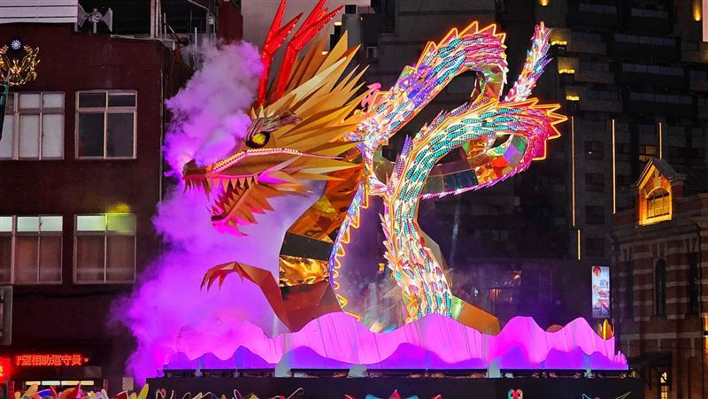 台北燈節「城現光龍」純金屬打造三感饗宴