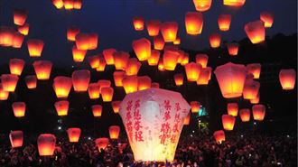 巨大天燈首現！元宵四大慶典「北天燈」