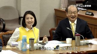 黃國昌槓綠！吳思瑤：讀點書補強議事規則
