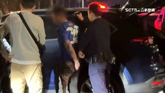 債務糾紛隔空嗆聲　2男1女遭3車當街擄走