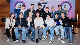 出差十五夜 SEVENTEEN 翻攝自推特