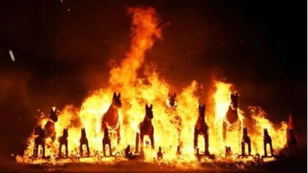 壯觀燒火馬迎好運！圓山宮元宵活動爆人潮