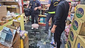 新／雜貨店老闆遭刺傷　警方追捕中