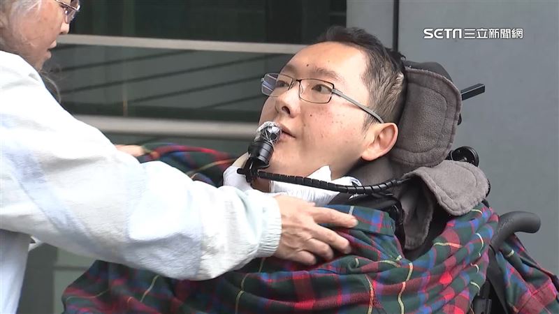 緬懷陳俊翰連儂牆完成　開放民眾到場追思