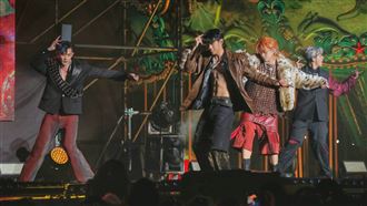 U:NUS蔡承祐秀腹肌　高胥崴唱到一半哽咽