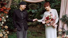 作家H、陳佩甄（翻攝自作家H臉書）