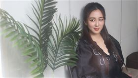  周曉涵接受《三立新聞網》專訪。（圖／記者鄭孟晃攝影）