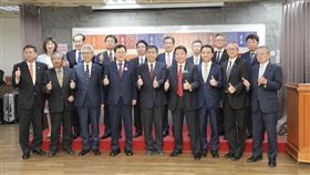 台南市長黃偉哲與16個城市代表大合照