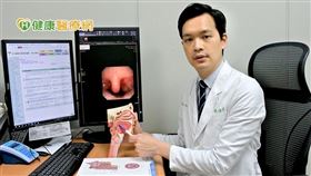 温惟昇醫師指出，「懸吊式側咽成形術」的術後疼痛多半在中等程度以上，以前三天較嚴重，疼痛持續一般七天到十天。