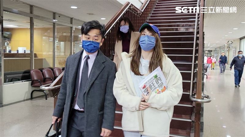 理科太太被告外洩個資　再爆被盜3萬美金