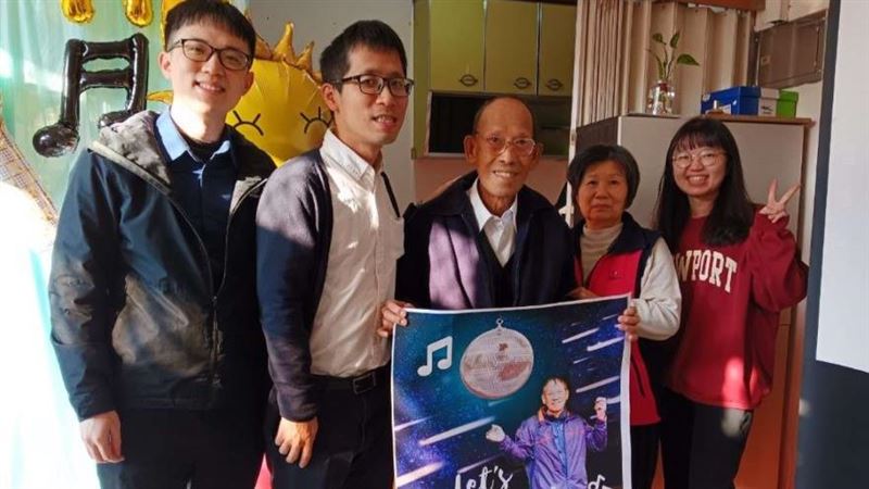74歲翁罹攝護腺癌　部桃助圓夢開演唱會
