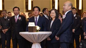 總統蔡英文偕同副總統賴清德出席「日本天皇陛下華誕慶祝酒會」。（圖／總統府提供)