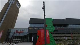 Starfield安城https://www.google.com/local/place/fid/0x357b31f6df122059:0x954a91756b5e13f1/photosphere?iu=https://lh5.googleusercontent.com/p/AF1QipPTWR-wa7B4Dcc3HcGYdo54uCd3PLay71LSHXVw%3Dw160-h106-k-