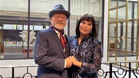 班鐵翔、老婆Celine。（記者洪素津攝影