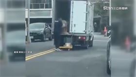 馬路當停車場！物流送貨壓「雙黃線」挨批