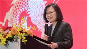 蔡英文總統今（27）日下午出席「113年工商協進會工商團體春節聯誼會」。（圖／總統府提供）