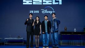 ▲韓劇《篡位》李宰旭、李濬榮、洪秀珠。（圖／Disney+提供）